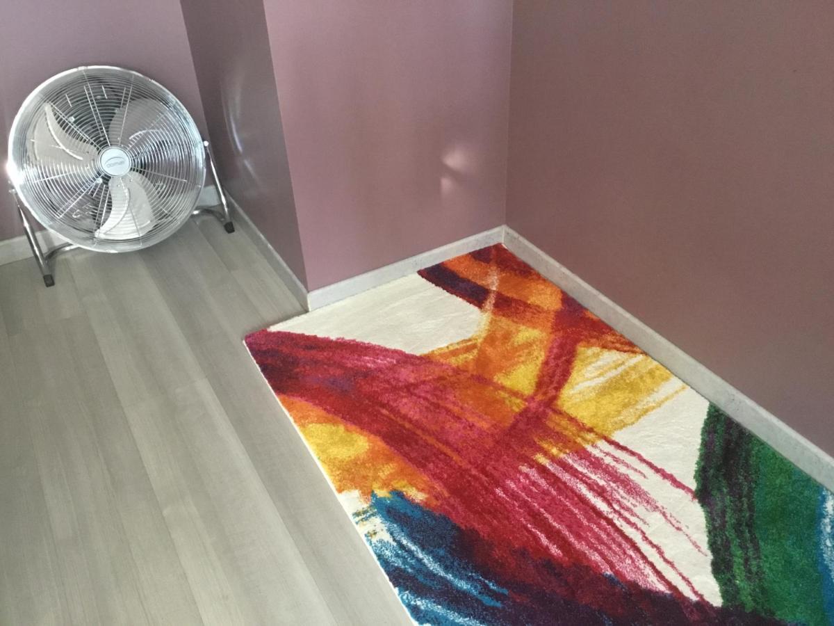 Just For Sleep-Daily Stay 20H To 10H Apres Votre Arrivee Dans Le Batiment D'Entree, Contact I'Hote Via Le Message Ici De Reservation Pour L'Enregistrement I'Entree Dans La Propriete Sans I'Approbation Est Interdite-Resevation D'Un Tiers Est Inaccepta Bobigny Exterior photo