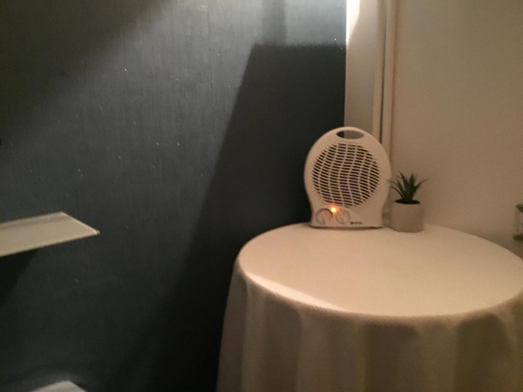 Just For Sleep-Daily Stay 20H To 10H Apres Votre Arrivee Dans Le Batiment D'Entree, Contact I'Hote Via Le Message Ici De Reservation Pour L'Enregistrement I'Entree Dans La Propriete Sans I'Approbation Est Interdite-Resevation D'Un Tiers Est Inaccepta Bobigny Exterior photo
